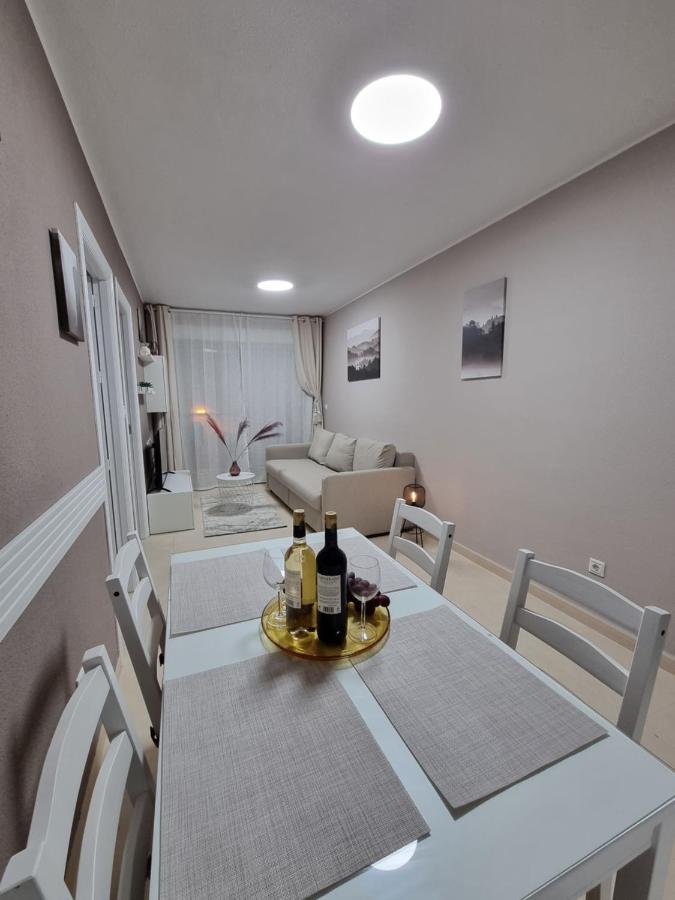 Luxury Evita Apartments In Torrevieja Ngoại thất bức ảnh